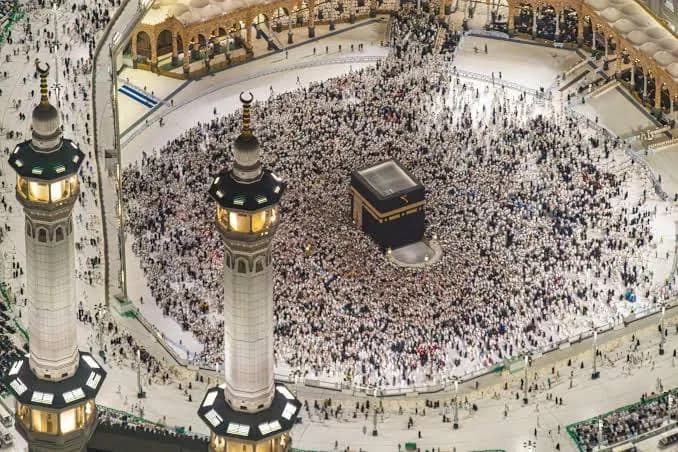 AI-generated illustration: Saudi Arabia Introduces One-Year Multiple-Entry Umrah Visa For Pilgrims' Greater Flexibility