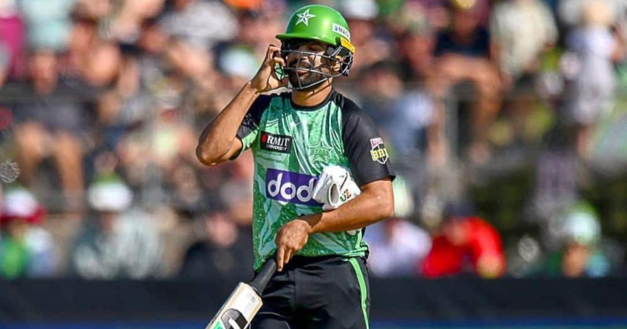 Haris Rauf Comes Out to Bat Without Pads During BBL Game